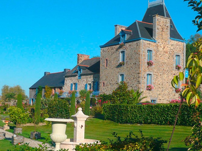 Au Château de Mont-Dol