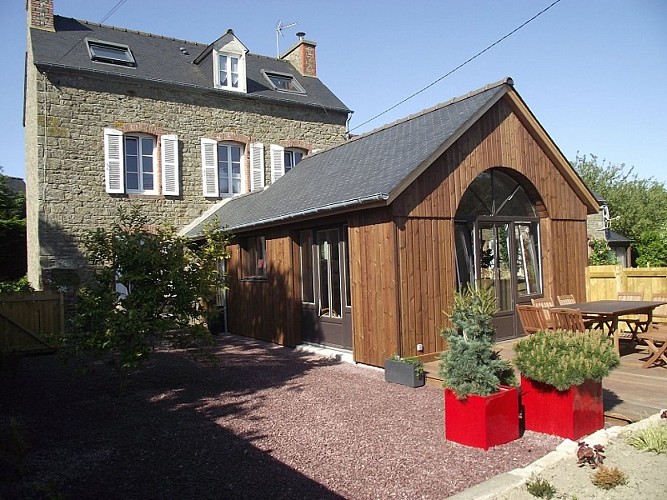 Le-Clos-d-Enhaut-Bernard-Dinard-Exterieur