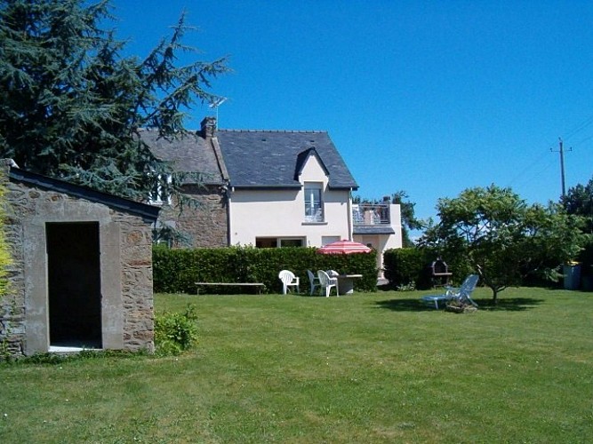 LECAM_Colette_jardin