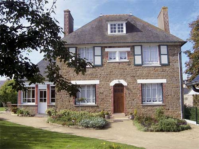 Madame Maria KERDRAON