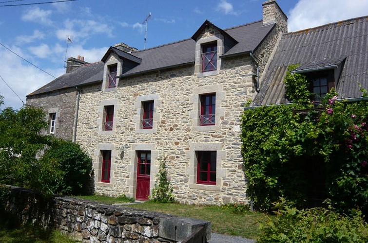 Gite l'artiste - Bains sur Oust