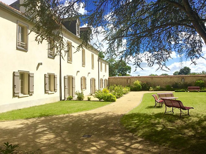 Manoir de la Pommeraie à Bruz - le parc