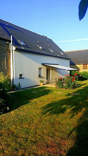 Chambres d'hôtes La Pinderie-petit déjeuner-Bazouges
