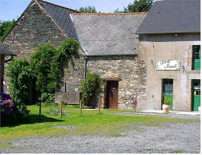 Gîte du Ménaret - Bains sur Oust