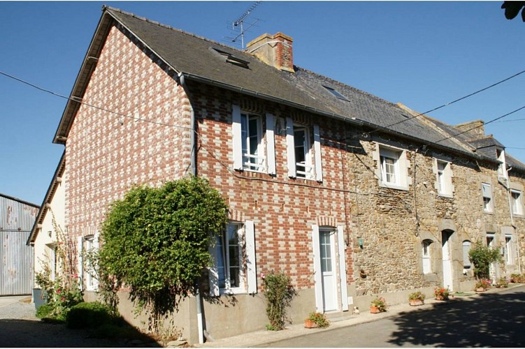 MADAME-ET-MONSIEUR-JEGU-JEAN-YVES-facade