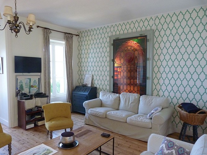 Monsieur-Pillet-Dinard-salon-avec-vitrail-2