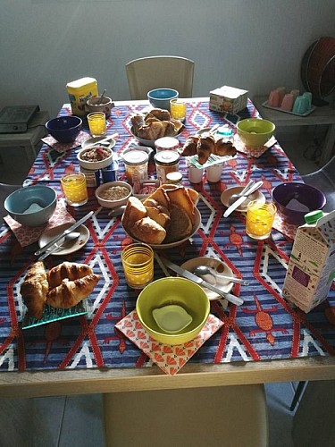 La bonne table de Laurence_Plélan le Grand