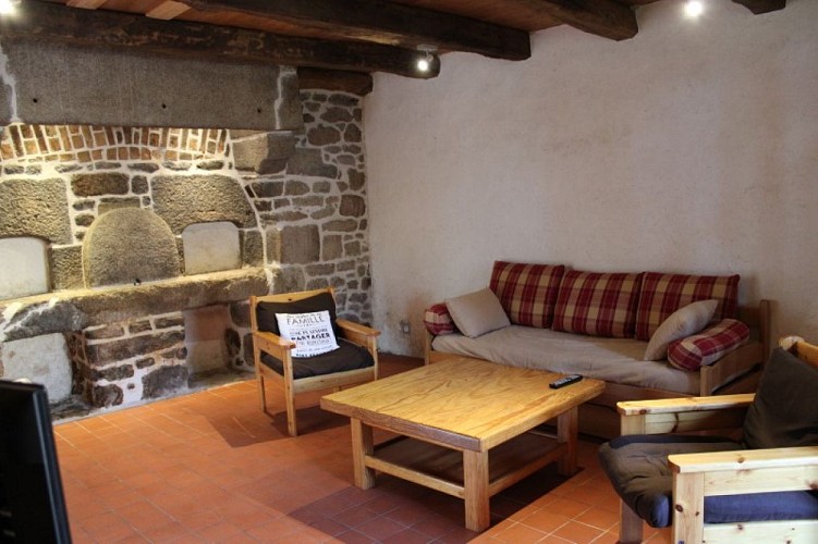 Salon---P-tit-Gite---La-Maison-Neuve