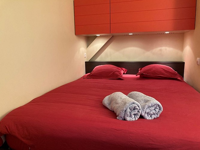 2 - CHAMBRES DU PRIEURÉ