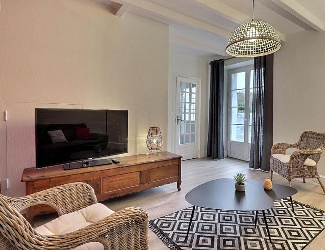 Location -Madame Lefeuvre-Saint-Marcan