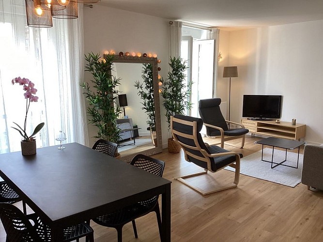 01-PHOTO CATALOGUE - PIECE DE VIE