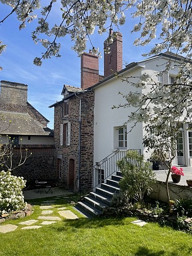 Chambres d'Hôtes La Tour - Montfort sur Meu (2)
