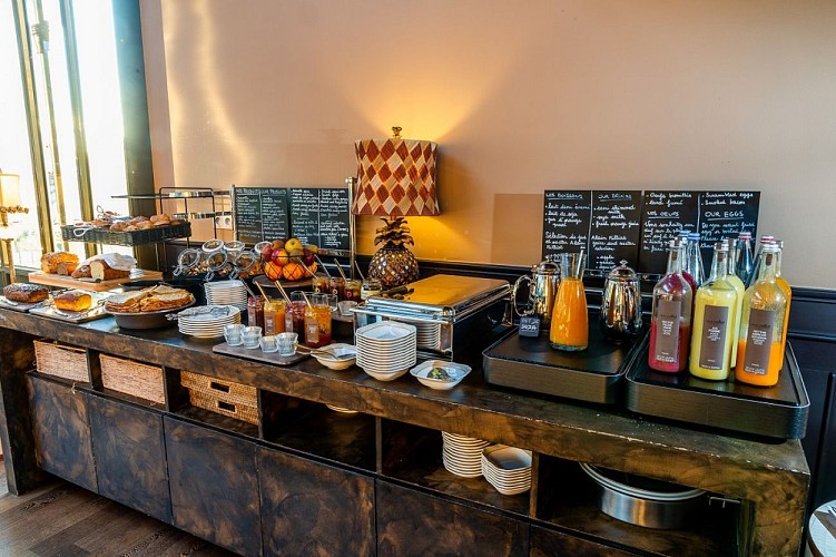 3 - Buffet pdj, Royal Emeraude, Dinard