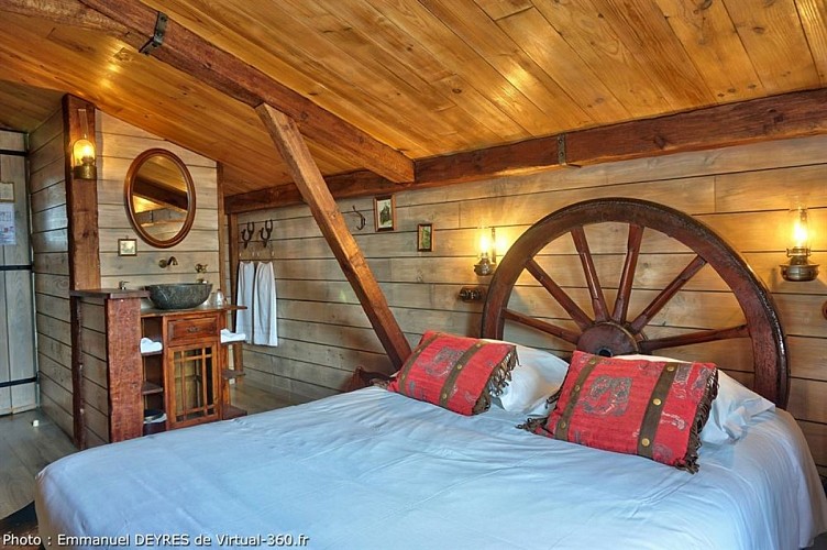 Queen Serenity Hotel - Redon western