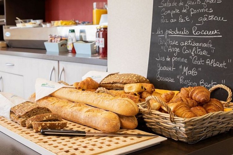 BRITHOTEL L'ADRESSE STMEEN-LE-GRAND