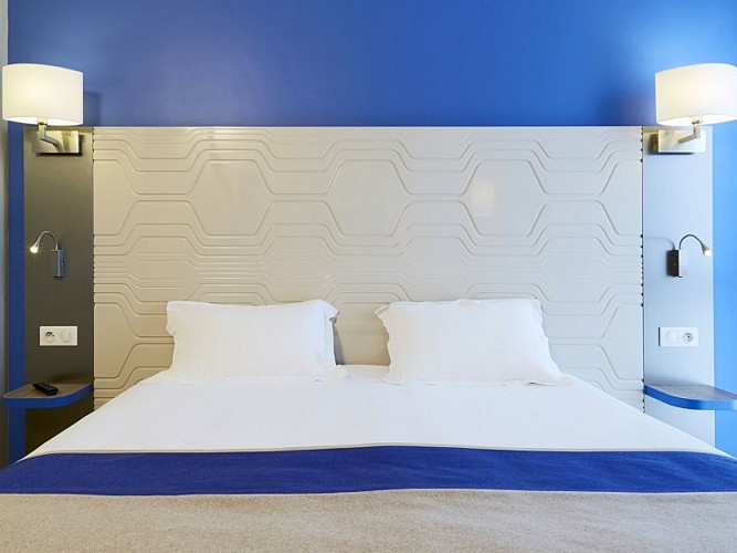 Chambre double bleue - Kyriad Prestige - Saint-Malo