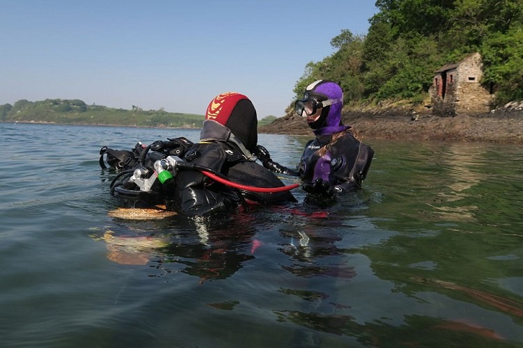 NAUTILUS DIVE CENTER PHOTO BROCHURE