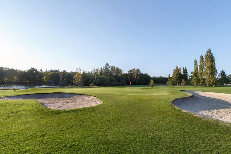 Golf Les Ormes Domaine &amp; Resort