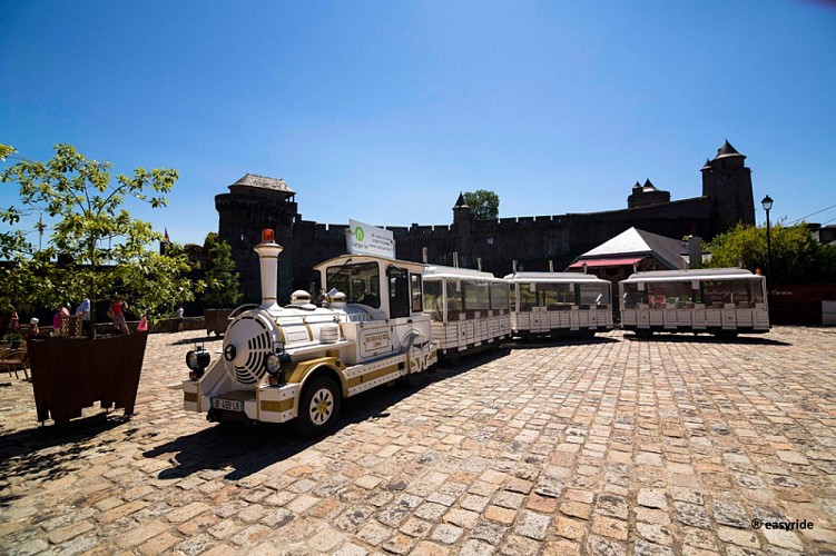 Le petit train touristique de Fougères