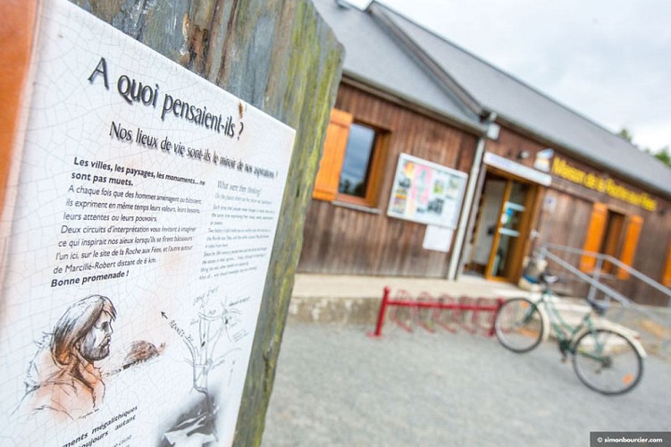 Maison de la Roche aux Fées à Essé