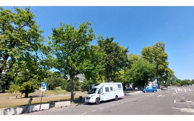 aire de camping car stadeTissié - Pau