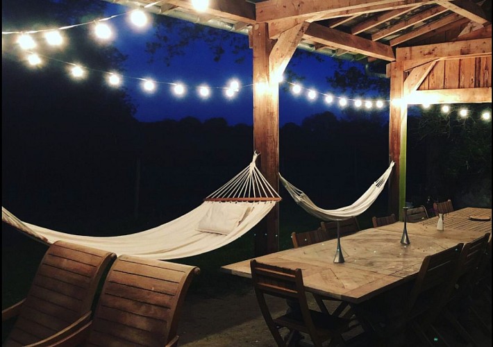 COTTAGE - Saint Pardoux les Cards - Terrasse en soirée