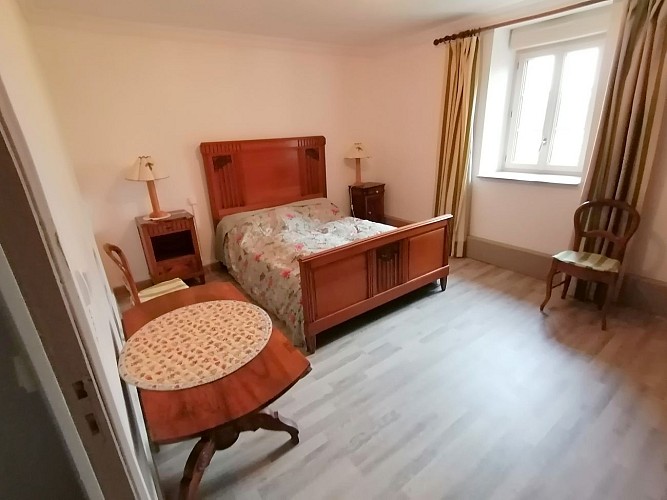 Meublé Beauregard - Fresnay-sur-Sarthe - chambre étage