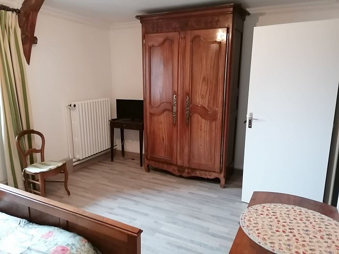 Meublé Beauregard - Fresnay-sur-Sarthe - chambre étage