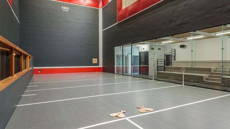 Kyriad_StPaulLesDax_27_trinquet