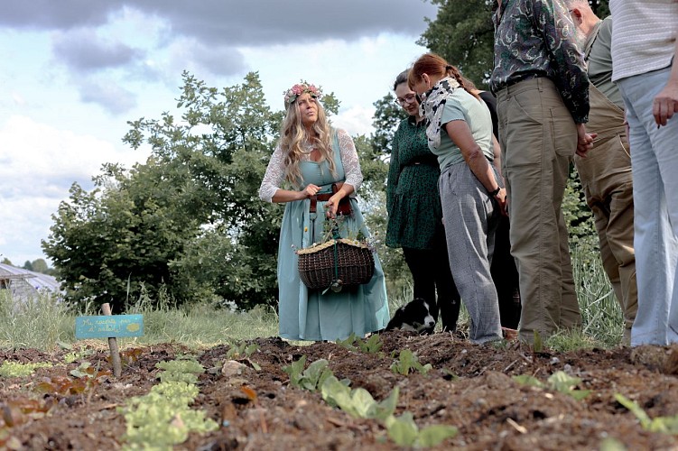Balade contée sur les plantes et légendes locales avec Amande Art
