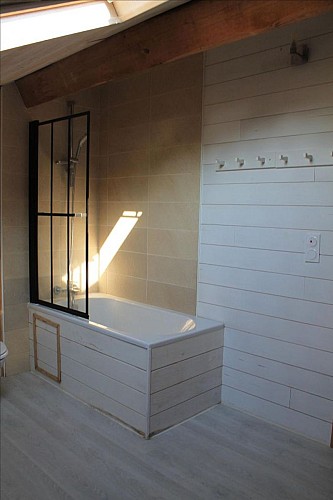 109-airial-thoumazic-azur-bnb1-HLOAQU040V50QGMO-size2048