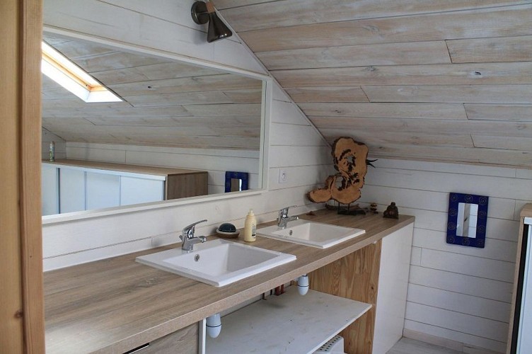 108-airial-thoumazic-azur-bnb1-HLOAQU040V50QGMO-size2048