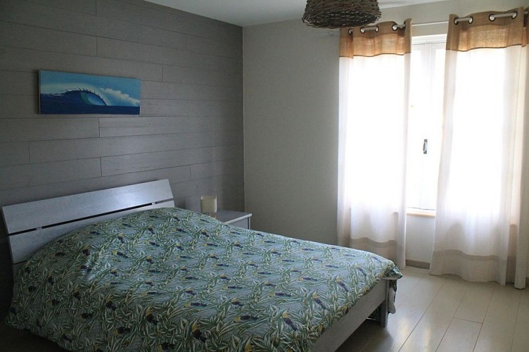 112-airial-thoumazic-azur-bnb1-HLOAQU040V50QGMO-size2048