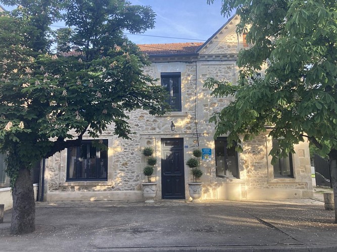 HLOAQU047V50IJZM_SaintVite_MaisonduParc_1