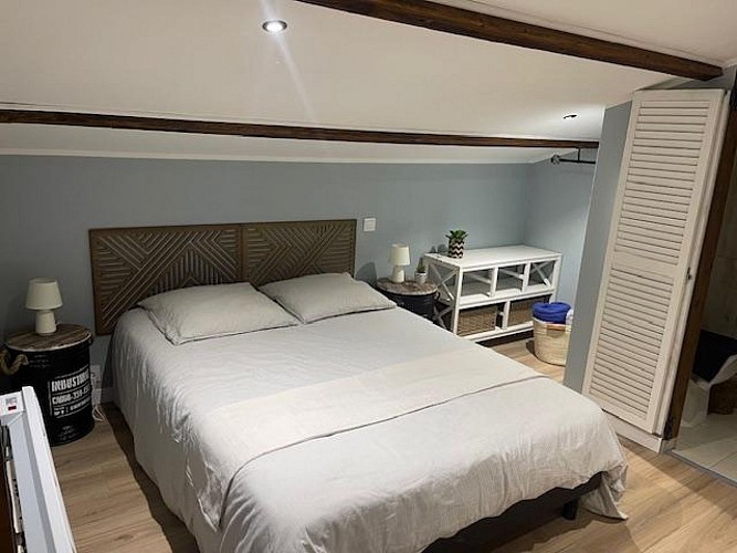 Location 2 personnes à Parthenay (Studio) - Chambre