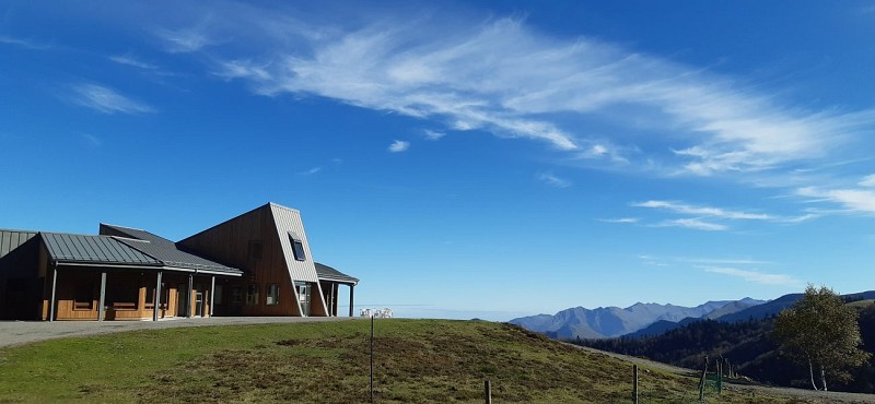 Domaine d'Issarbe, Refuge et restaurant