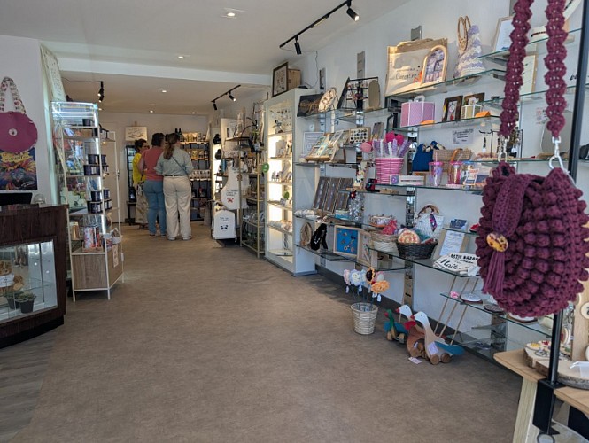 Boutique de créateurs Saint-Junien, La malle enchantée