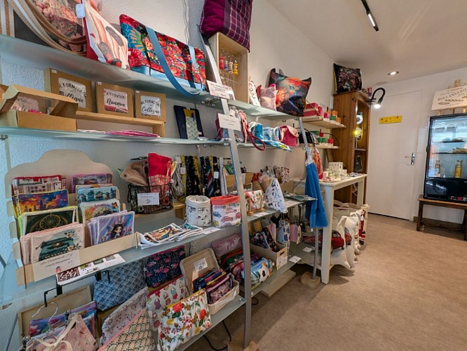 Boutique de créateurs Saint-Junien, La malle enchantée