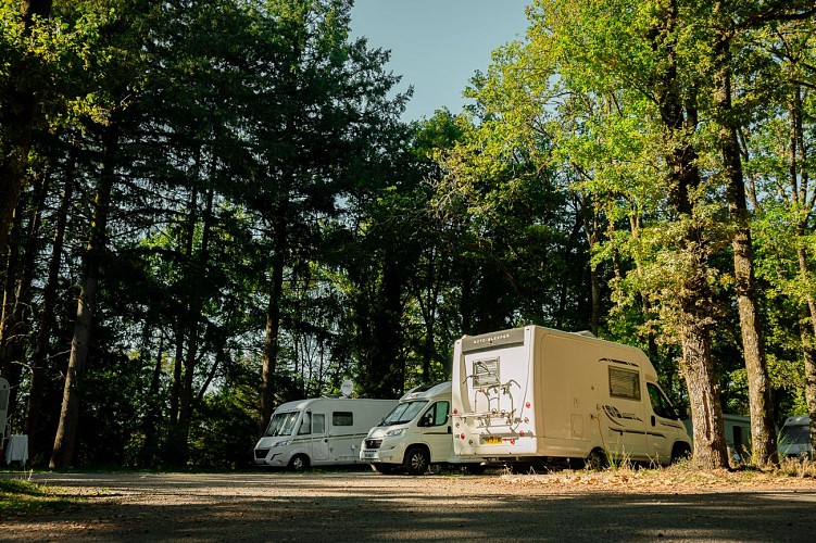 ©Alexis-ARNAUD-Lac-Saint-Pardoux-CampingCarPark-3 (1)