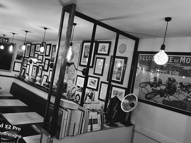 Copains Comme Cochons salle intérieur