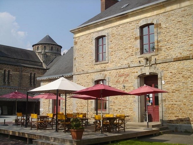 facade restau auberge des lys
