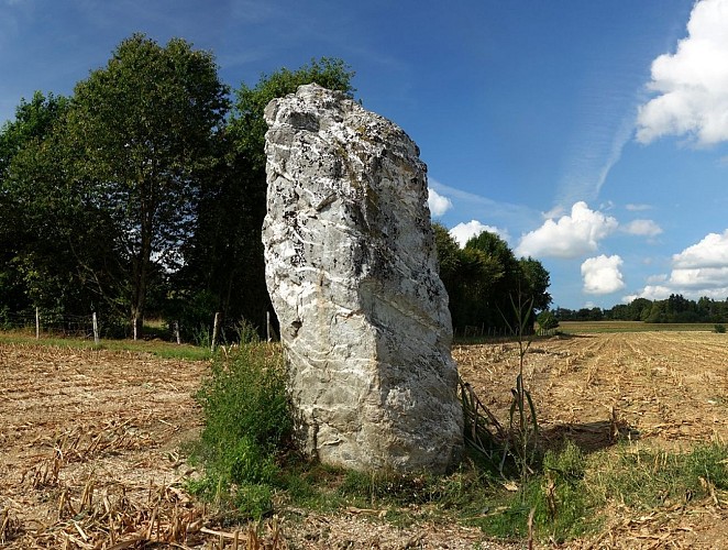 menhir-hautes-vallées_Champeaux