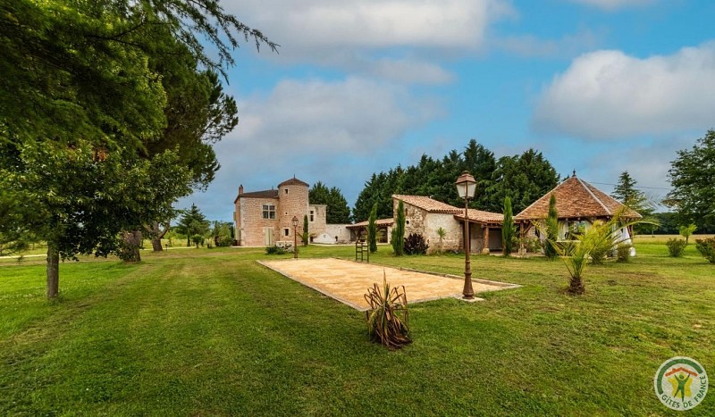 HLOAQU047V50ML0L_Bruch_ManoirPons_photo3