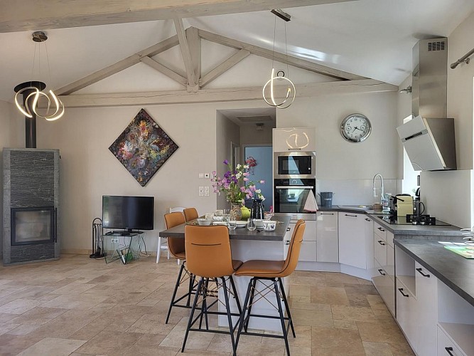 HLOAQU047V50ML0n_SauveterreLemance_Buguet_photo1