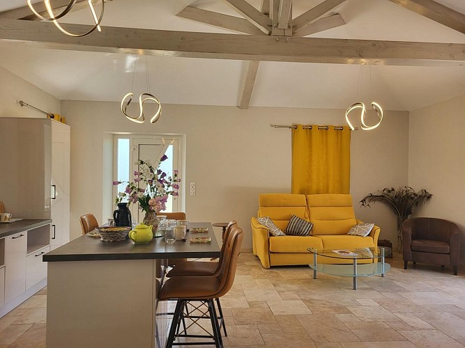 HLOAQU047V50ML0n_SauveterreLemance_Buguet_photo2