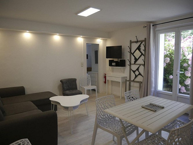 salle-manger-fushia-max