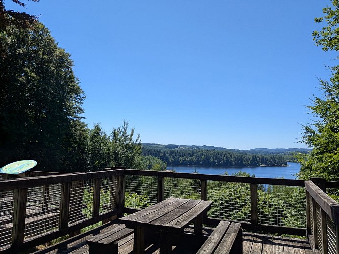 Aire de Pique nique-Viam ©M Clavaud (1)