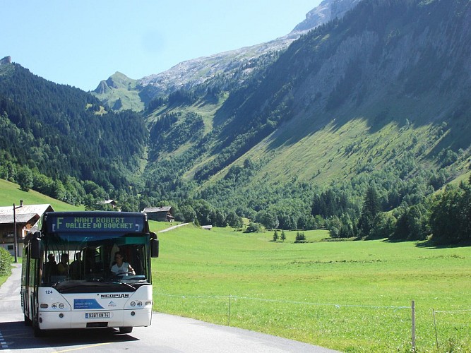 Summer bus service Col de la Colombière