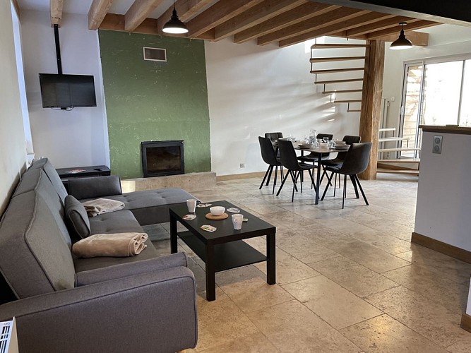 930774F9-0FE3-4A02-A5AB-C20E8841B32A_1_105_c