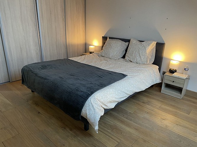 F66FB277-748F-418F-86BD-D8EAD0EF336C_1_105_c